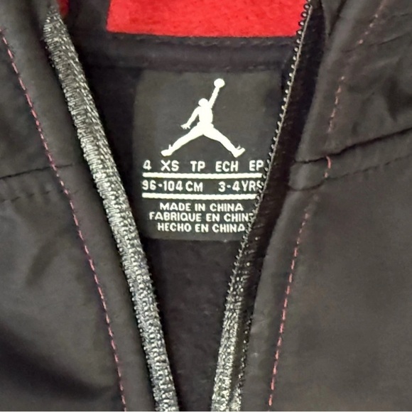 Boy's Air Jordan Jackets Red Logo Coat & Turquoise Zip Hoodie Size XS 4 Lot Of 2 - Picture 8 of 12
